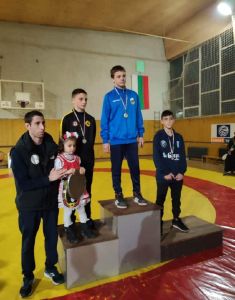 Έλαμψαν τα τρομερά παιδιά του Αρχέλαου Κατερίνης στο Πλέβεν της Βουλγαρίας. 4 συμμετοχές 3 μετάλλια!