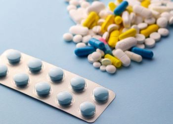 Ελλείψεις Φαρμάκων – Έρχεται Ποινικό Δικαστήριο Για Όσους Κρατάνε Στοκ