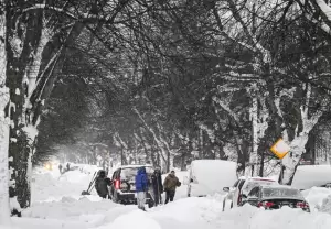 ΗΠΑ: Τουλάχιστον 49 νεκροί από τη «χιονοθύελλα του αιώνα»