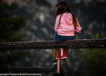 Θάνατοι Παιδιών: Τι Είναι Η Οστρακιά, Πώς Μεταδίδεται, Τα Συμπτώματα Και Η «Γλώσσα Φράουλα»