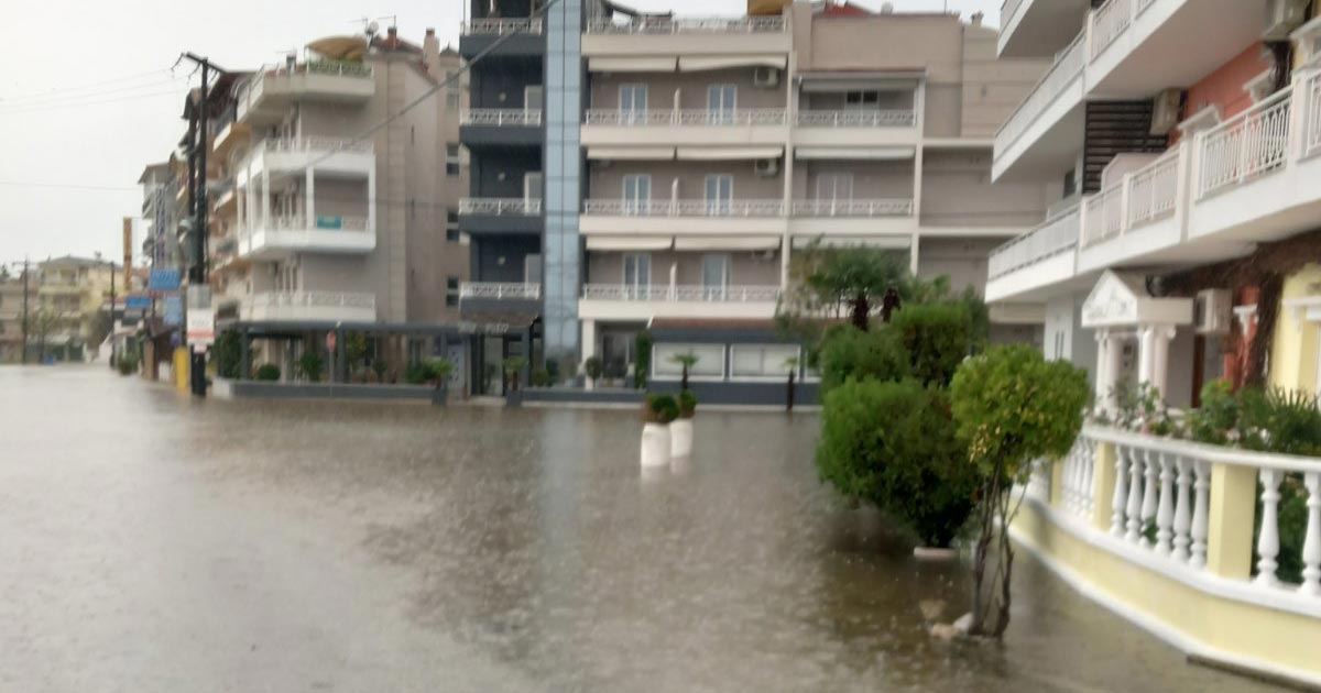 Κατερίνη: Αγωγή Κατά Της Δημοτικής Αρχής Για Τις Πλημμύρες Ετοιμάζουν Ξενοδόχοι Και Έμποροι Στην Παραλία (Εικόνες)