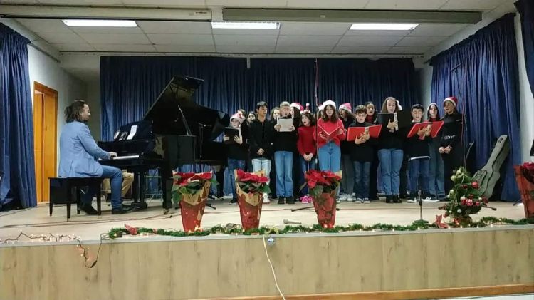 Μουσικό Σχολείο Κατερίνης – Πραγματοποιήθηκε Η Χριστουγεννιάτικη Συναυλία Πιάνου Και Χορωδίας