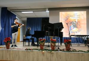 Μουσικό Σχολείο Κατερίνης – Πραγματοποιήθηκε η Χριστουγεννιάτικη συναυλία πιάνου και χορωδίας