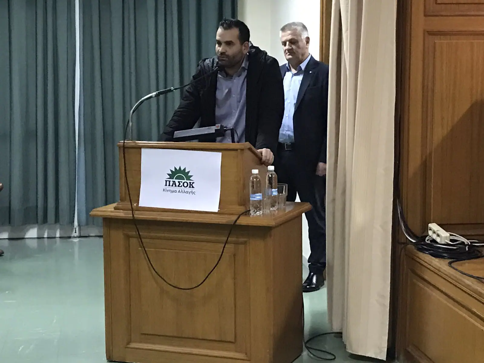 Πολιτική εκδήλωση του  ΠΑΣΟΚ – Κίνημα Αλλαγή για την ακρίβεια στην Κατερίνη (φωτορεπορτάζ)