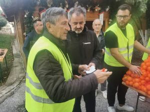 Πραγματοποιήθηκε η 93η διανομή “Χωρίς Μεσάζοντες” στον Καπνικό Σταθμό Κατερίνης το πρωινό της Κυριακής 18/12/2022.