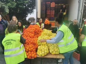 Πραγματοποιήθηκε η 93η διανομή “Χωρίς Μεσάζοντες” στον Καπνικό Σταθμό Κατερίνης το πρωινό της Κυριακής 18/12/2022.