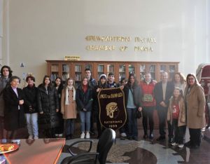 Πρωτοχρονιάτικα κάλαντα στο Επιμελητήριο Πιερίας Πρωτοχρονιάτικα κάλαντα