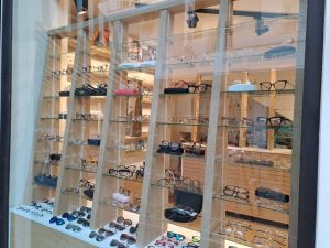 Τα γυαλιά φέτος θα είναι πεταλούδες Τα γυαλιά φέτος θα είναι πεταλούδες