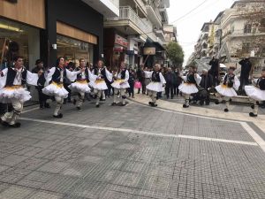 Το Λύκειο Ελληνίδων έδωσε το ρυθμό των Χριστουγέννων με τα «Ρουγκάτσια»