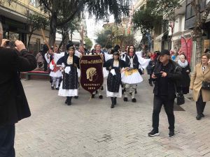 Το Λύκειο Ελληνίδων έδωσε το ρυθμό των Χριστουγέννων με τα «Ρουγκάτσια»