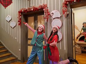 Το πάρτι έκπληξη στο Μουσείο Χριστουγέννων Κατερίνης (εικόνες & βίντεο)