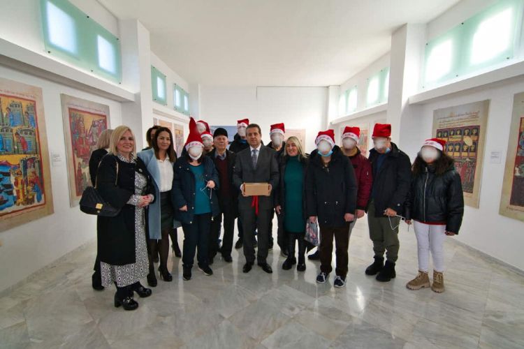 Χριστουγεννιάτικα Κάλαντα Στο Διεθνές Ίδρυμα Μεγάλου Αλέξανδρου