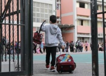 Έξαρση της γρίπης – Να μην ανοίξουν τα σχολεία τη Δευτέρα λέει ο Καπραβέλος