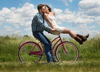 Έρευνα Χάρβαρντ: Τι μας κάνει χαρούμενους