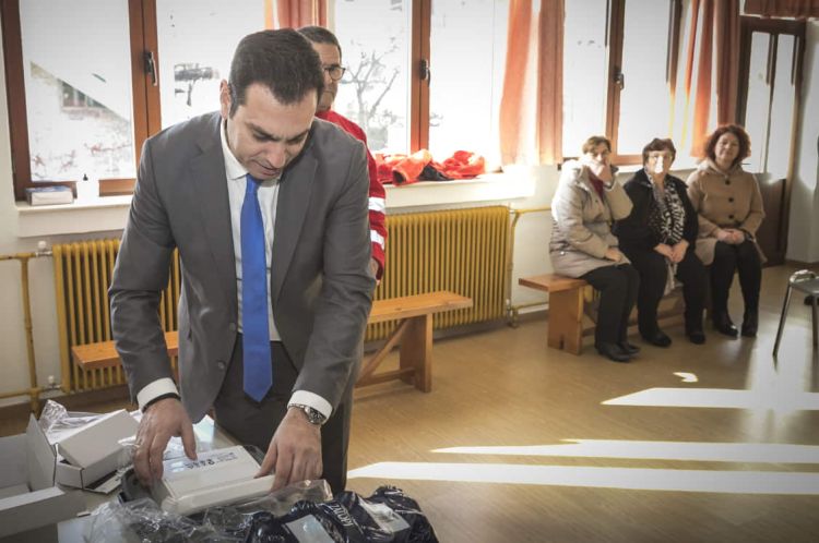 Απαραίτητος πλέον εξοπλισμός θεωρείται ο απινιδωτής