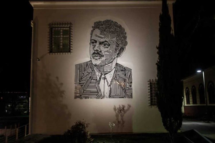 Βασίλης Τσιτσάνης: 39 χρόνια χωρίς τον συνθέτη που άλλαξε το λαϊκό τραγούδι Βασίλης Τσιτσάνης: 39 χρόνια χωρίς τον συνθέτη που άλλαξε το λαϊκό τραγούδι