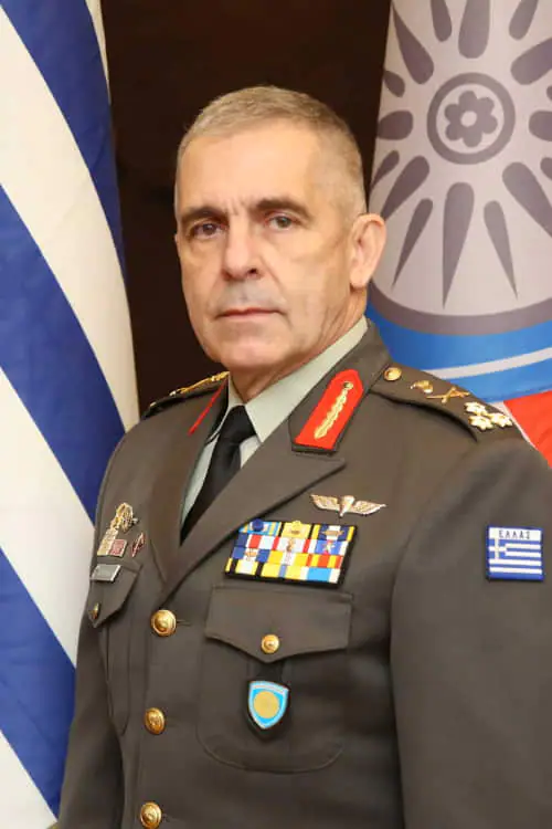 Για τον Αντιστράτηγο Άγγελο Χουδελούδη Νέο Αρχηγό ΓΕΣ Για τον Αντιστράτηγο Άγγελο Χουδελούδη Νέο Αρχηγό ΓΕΣ