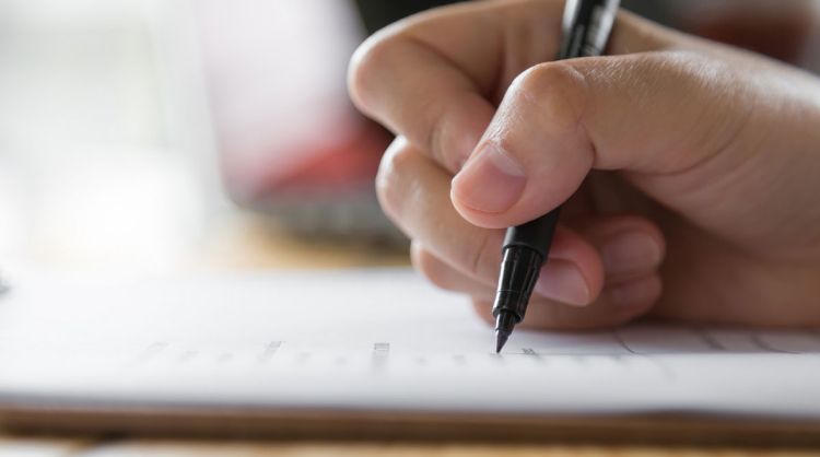 Εξετάσεις ενηλίκων για απόκτηση τίτλου απολυτηρίου Δημοτικού Σχολείου