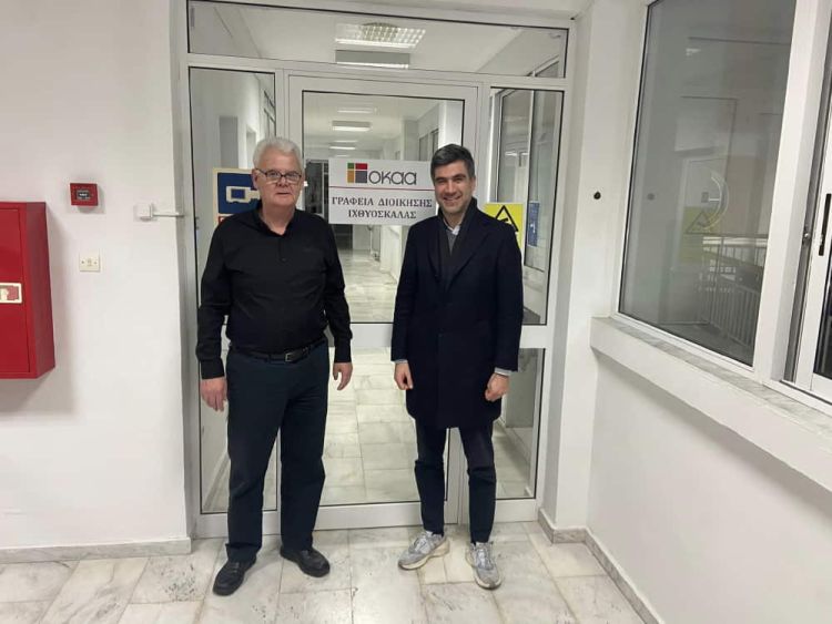 Επίσκεψη στην ιχθυόσκαλα της Μηχανιώνας πραγματοποίησε ο Θανάσης Γλαβίνας Επίσκεψη στην ιχθυόσκαλα της Μηχανιώνας πραγματοποίησε ο Θανάσης Γλαβίνας