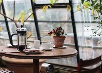 Εστιατόριο απάντησε σε πελάτη που αποκάλεσε «καθυστερημένο» έναν εργαζόμενο – «Μην μας επιλέξετε ξανά»