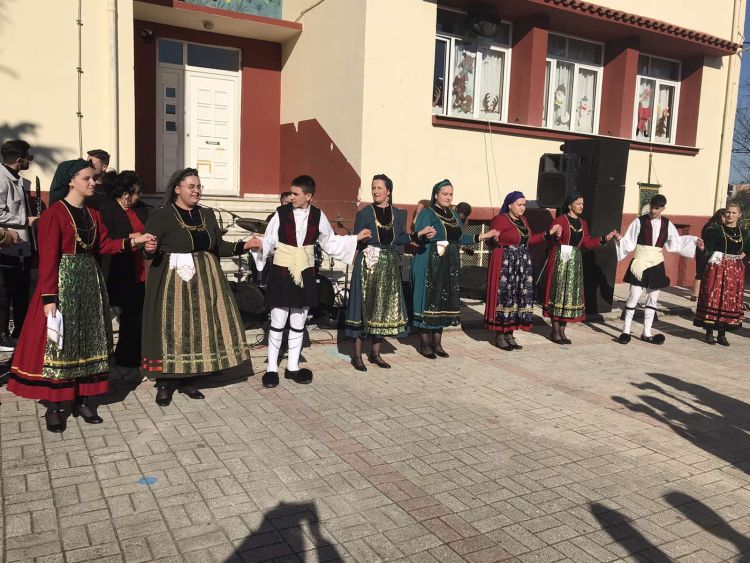 Η γιορτή τσιγαρίδας στο Λόφο