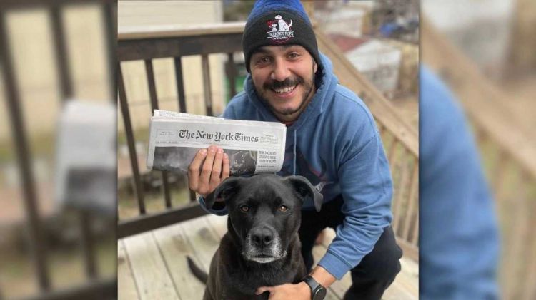 Κάνει βόλτα σκύλους και πληρώνεται 120.000 δολάρια ετησίως