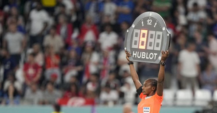 Καθυστερήσεις αλά Μουντιάλ και διαιτητές που ανακοινώνουν στους θεατές την αιτία παρέμβασης του Var δοκιμάζει το Ifab