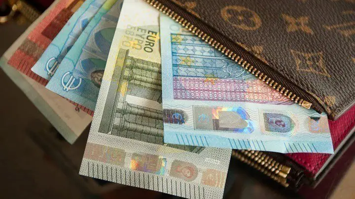 Νέο πακέτο στήριξης για τα ευάλωτα νοικοκυριά Νέο πακέτο στήριξης για τα ευάλωτα νοικοκυριά