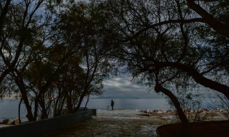 Ο Καιρός σήμερα: Γενικά αίθριος με λίγες πρόσκαιρες νεφώσεις. Ο Καιρός σήμερα: Γενικά αίθριος με λίγες πρόσκαιρες νεφώσεις.