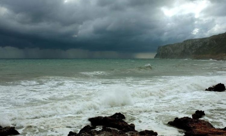 Ο Καιρός σήμερα: Λίγες νεφώσεις με τοπικές βροχές και από το βράδυ σποραδικές καταιγίδες