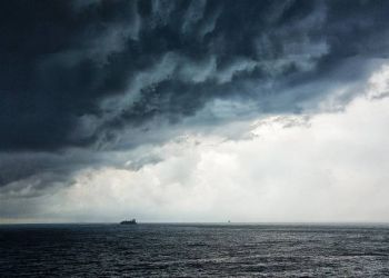 Ο Καιρός σήμερα: Νεφώσεις με τοπικές βροχές και σποραδικές καταιγίδες