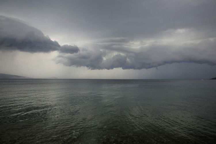 Ο Καιρός σήμερα: Νεφώσεις παροδικά αυξημένες με τοπικές βροχές και πιθανώς μεμονωμένες καταιγίδες Ο Καιρός σήμερα: Νεφώσεις παροδικά αυξημένες με τοπικές βροχές και πιθανώς μεμονωμένες καταιγίδες