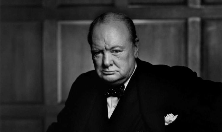 Ο Τσώρτσιλ και η πολυθρόνα του Ο Τσώρτσιλ και η πολυθρόνα του