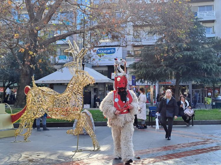 Παραδοσιακό δρώμενο «Ντιβιτζήδες & Καμήλες»