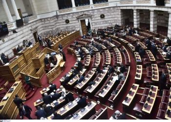 Πρόταση μομφής κατέθεσε ο Αλέξης Τσίπρας – Τι προβλέπει το σύνταγμα και ο κανονισμός της Βουλής