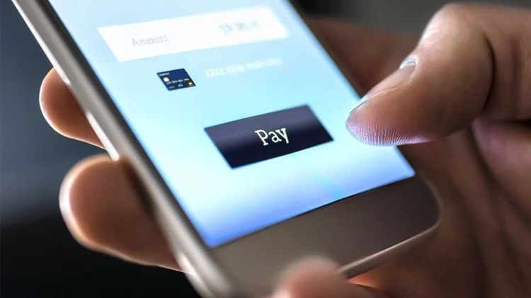 Συναλλαγές E Banking: Αποζημίωση στα θύματα ηλεκτρονικής απάτης θα δίνουν οι τράπεζες