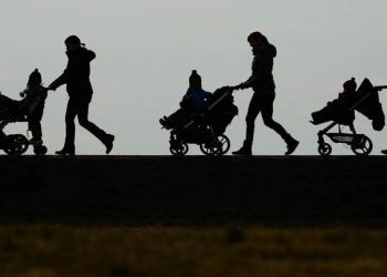 Τα 27 έτη ήταν η μέση ηλικία απόκτησης παιδιών κατά τα τελευταία 250.000 χρόνια