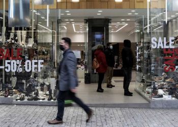 Χειμερινές εκπτώσεις: Πότε αρχίζουν, ποια Κυριακή θα είναι ανοιχτά τα μαγαζιά – Συμβουλές για καταναλωτές