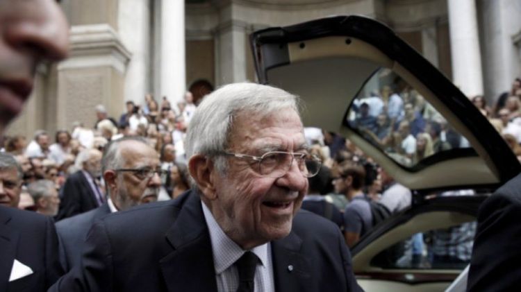 Ως ιδιώτης θα ταφεί ο τέως βασιλιάς Κωνσταντίνος - Οι αποφάσεις της κυβέρνησης Ως ιδιώτης θα ταφεί ο τέως βασιλιάς Κωνσταντίνος – Οι αποφάσεις της κυβέρνησης