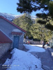 Oρειβάτες έκοψαν την βασιλόπιτα του 2023 στον χιονισμένο Όλυμπο