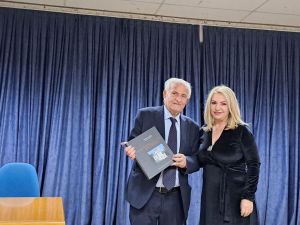 «Όλη μου η ζωή» - Πενήντα χρόνια οδοιπορίας στην παράδοση και τον πολιτισμό του Ποντιακού Ελληνισμού (εικόνες + βίντεο) «Όλη μου η ζωή» – Πενήντα χρόνια οδοιπορίας στην παράδοση και τον πολιτισμό του Ποντιακού Ελληνισμού