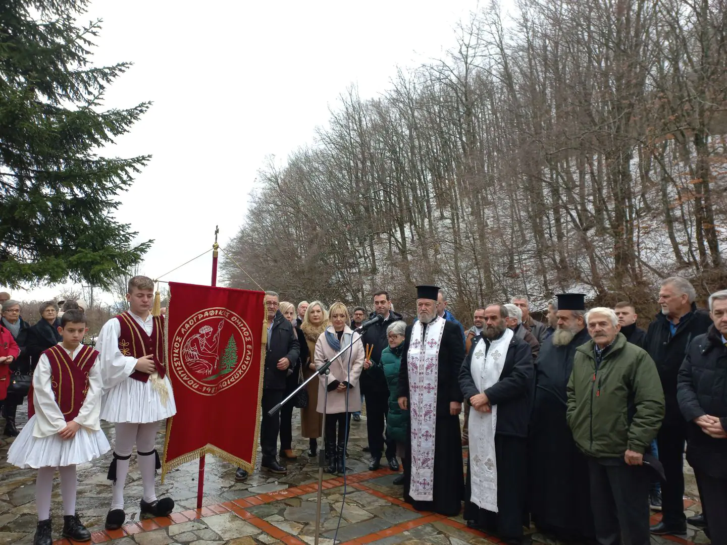 Επιμνημόσυνη δέηση και κατάθεση στεφάνων στη μνήμη των εκτελεσθέντων Ελατοχωριτών από τους Γερμανούς το  1944