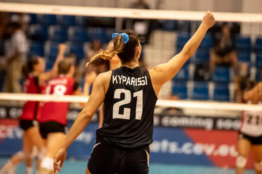 Η Κατερινιώτισσα Σταματία Κυπαρίσση στο SDNA - «Δε λείπουν τα προσόντα από τις Ελληνίδες αθλήτριες» Η Κατερινιώτισσα Σταματία Κυπαρίσση στο Sdna – «Δε λείπουν τα προσόντα από τις Ελληνίδες αθλήτριες»