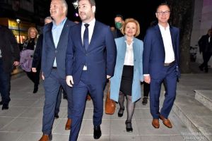 Η Μαρία Μίχου με τον πρόεδρο Νίκο Ανδρουλάκη και σε σειρά πολιτικών και κοινωνικών επαφών Η Μαρία Μίχου με τον πρόεδρο Νίκο Ανδρουλάκη και σε σειρά πολιτικών και κοινωνικών επαφών