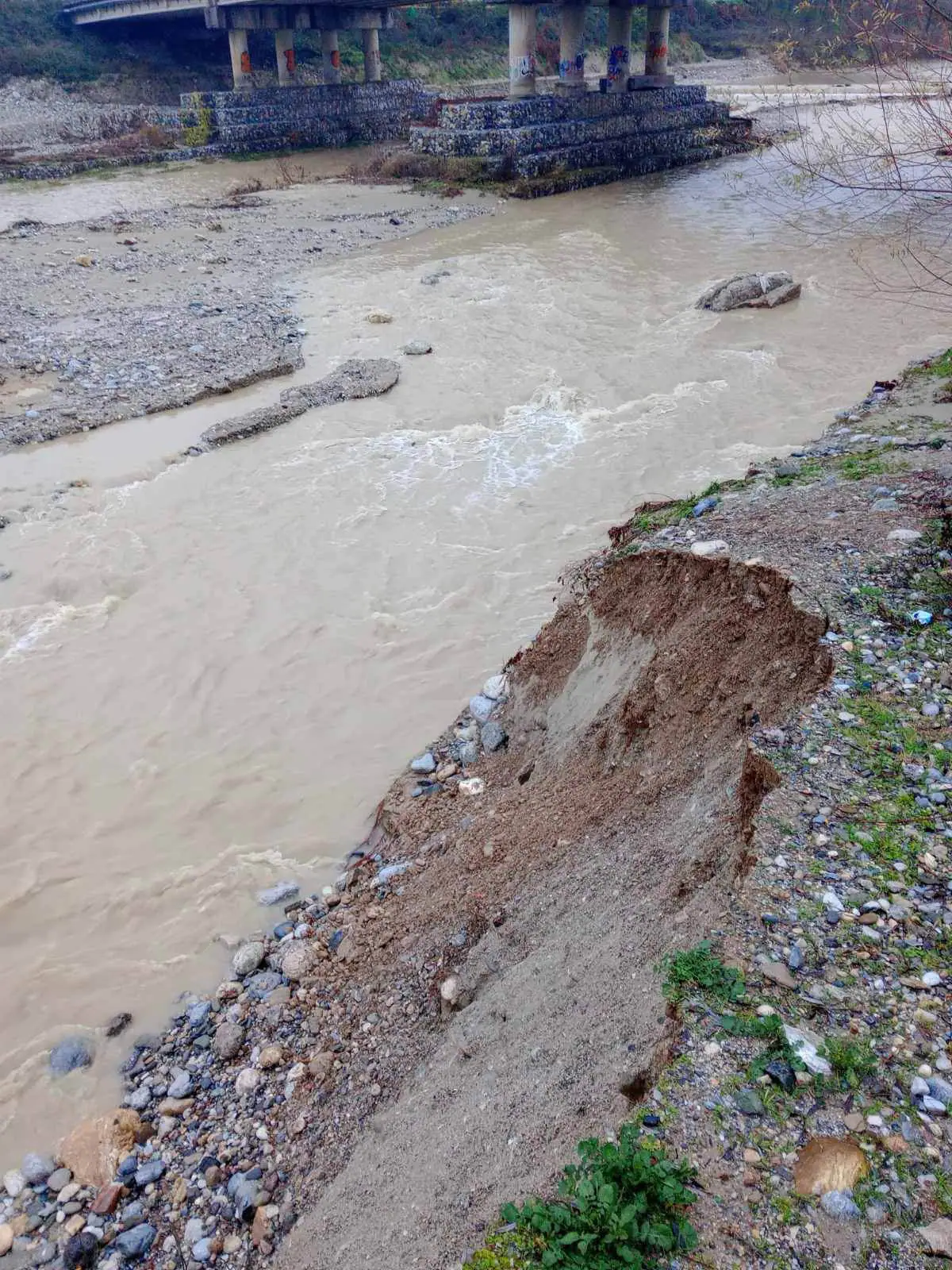Κατερίνη – Ανεπαρκείς οι αντιπλημμυρικές παρεμβάσεις στον ποταμό Πέλεκα;