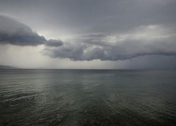 Ο Καιρός σήμερα: Νεφώσεις παροδικά αυξημένες με τοπικές βροχές και πιθανώς μεμονωμένες καταιγίδες Ο Καιρός σήμερα: Νεφώσεις παροδικά αυξημένες με τοπικές βροχές και πιθανώς μεμονωμένες καταιγίδες