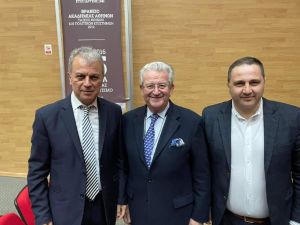 Ο πρώην Πρωθυπουργός Κώστας Καραμανλής στη Φλώρινα σε παρουσίαση βιβλίου