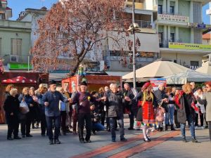 Παραδοσιακό δρώμενο «Ντιβιτζήδες & Καμήλες»