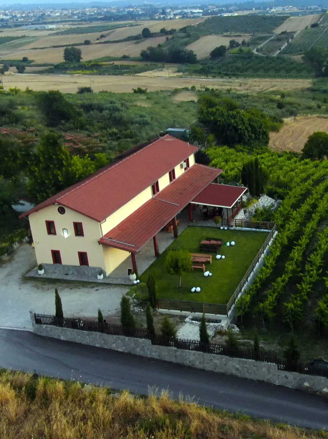 Πιερία: Το Κλίμα, τα Οινοποιεία, οι Ποικιλίες, οι Ετικέτες