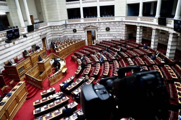 Πρόταση μομφής: Στην αντεπίθεση η ΝΔ – «Εκτροπή το έξι στα έξι του Τσίπρα»